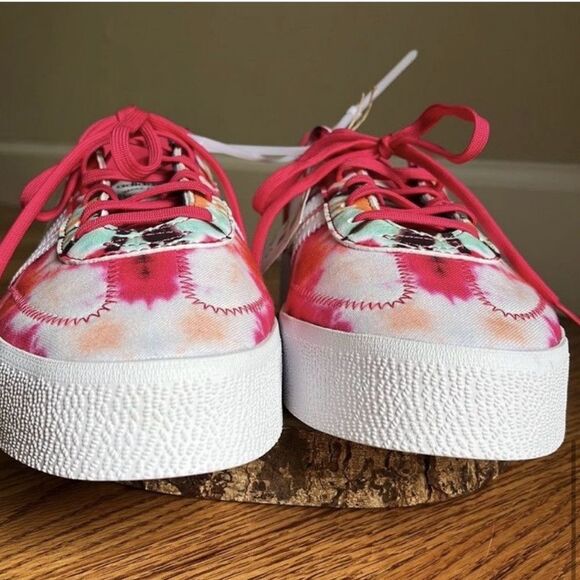 2 Item Bundle - Prada Luna - Workout Crossbody Bag - Adidas Samba Rose - Size 10 - Picture 12 of 15